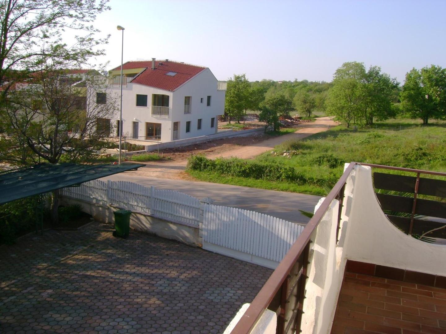 House Mai With Pool Guest house *