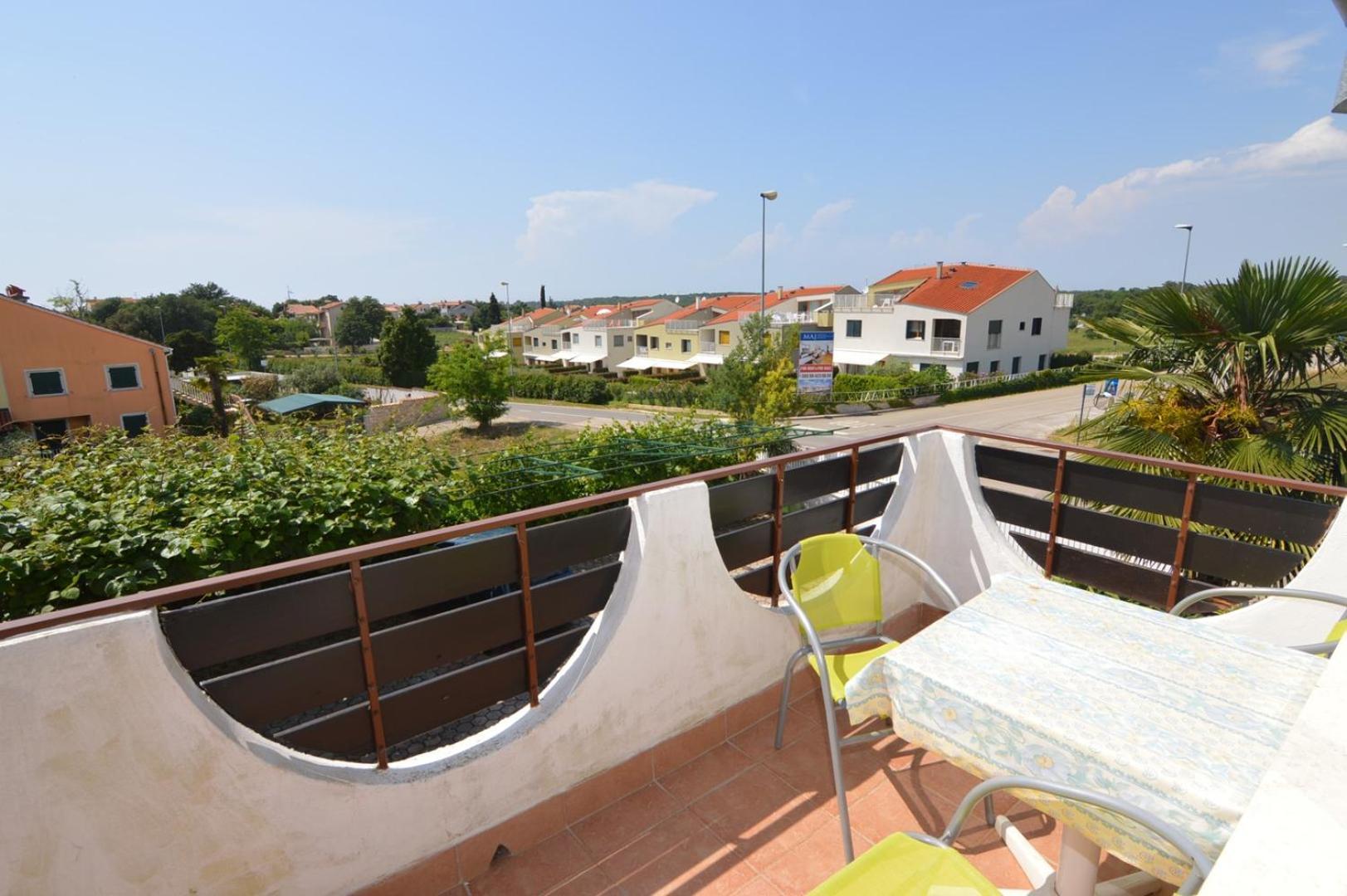 Guest house House Mai With Pool