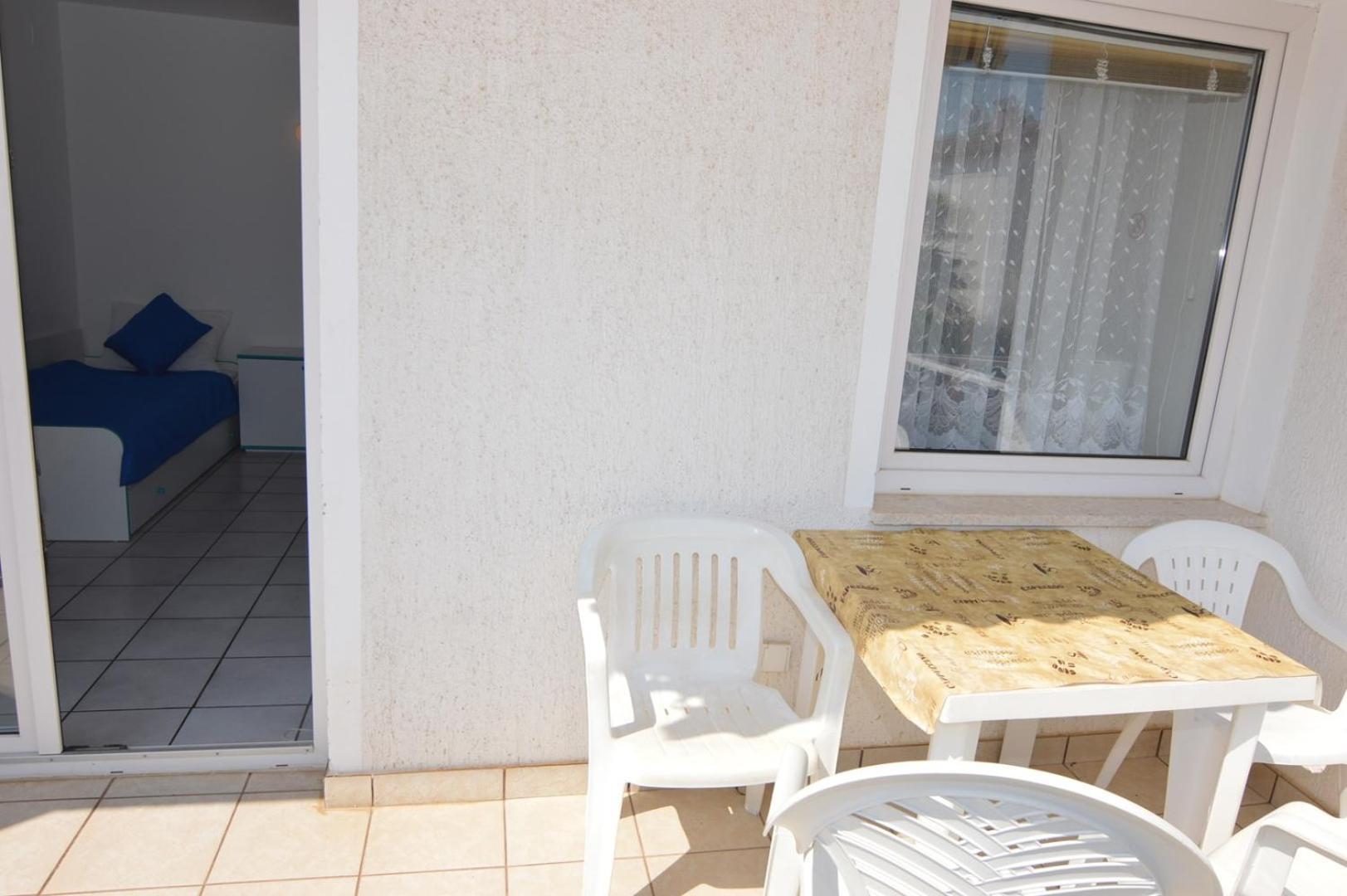House Mai With Pool Gasthof